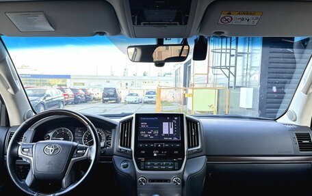 Toyota Land Cruiser 200, 2019 год, 6 650 000 рублей, 20 фотография