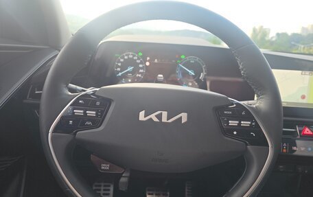 KIA Niro, 2022 год, 1 950 000 рублей, 6 фотография