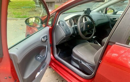 SEAT Ibiza IV рестайлинг 2, 2012 год, 600 000 рублей, 10 фотография