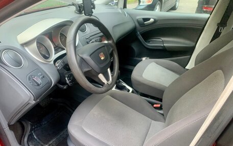 SEAT Ibiza IV рестайлинг 2, 2012 год, 600 000 рублей, 12 фотография