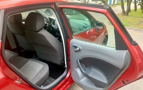 SEAT Ibiza IV рестайлинг 2, 2012 год, 600 000 рублей, 14 фотография