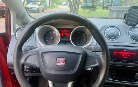 SEAT Ibiza IV рестайлинг 2, 2012 год, 600 000 рублей, 23 фотография