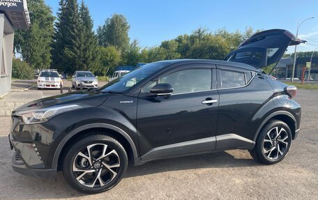 Toyota C-HR I рестайлинг, 2018 год, 2 150 000 рублей, 4 фотография