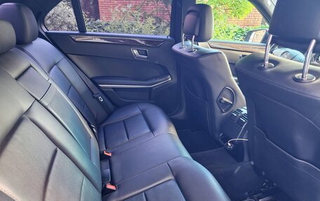Mercedes-Benz E-Класс, 2011 год, 1 400 000 рублей, 4 фотография