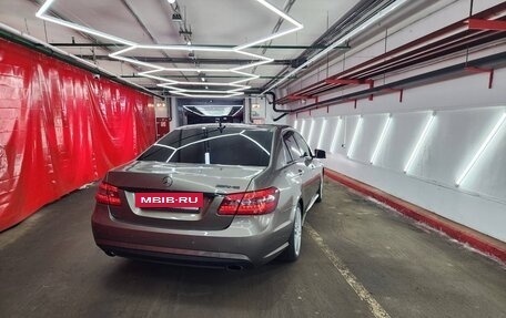 Mercedes-Benz E-Класс, 2011 год, 1 400 000 рублей, 8 фотография
