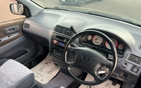Toyota Ipsum II, 2000 год, 699 999 рублей, 11 фотография