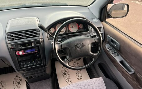 Toyota Ipsum II, 2000 год, 699 999 рублей, 15 фотография