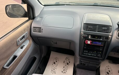 Toyota Ipsum II, 2000 год, 699 999 рублей, 14 фотография