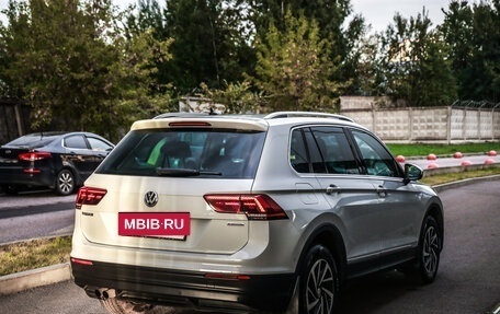 Volkswagen Tiguan II, 2018 год, 2 399 000 рублей, 6 фотография