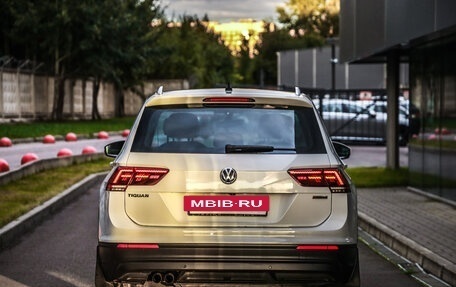 Volkswagen Tiguan II, 2018 год, 2 399 000 рублей, 7 фотография