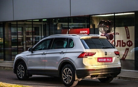 Volkswagen Tiguan II, 2018 год, 2 399 000 рублей, 8 фотография