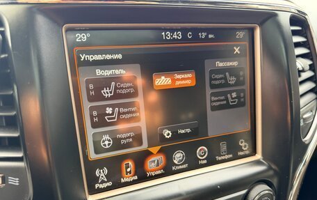 Jeep Grand Cherokee, 2014 год, 2 100 000 рублей, 2 фотография
