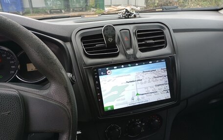 Renault Sandero II рестайлинг, 2015 год, 500 000 рублей, 12 фотография