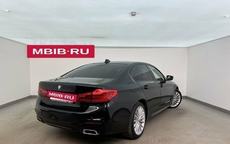BMW 5 серия, 2017 год, 3 550 000 рублей, 2 фотография