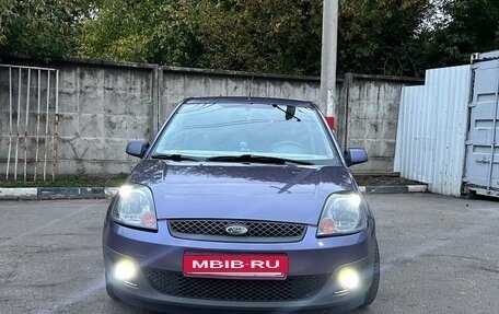 Ford Fiesta, 2006 год, 450 000 рублей, 2 фотография