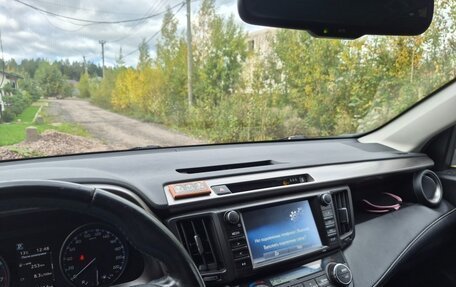 Toyota RAV4, 2019 год, 1 650 000 рублей, 8 фотография