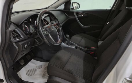 Opel Astra J, 2013 год, 670 000 рублей, 12 фотография
