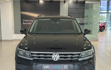 Volkswagen Tiguan II, 2020 год, 2 817 000 рублей, 2 фотография
