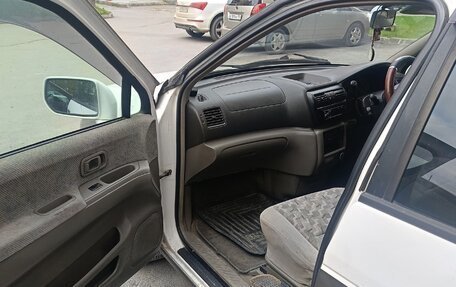 Nissan Rnessa, 1997 год, 350 000 рублей, 9 фотография
