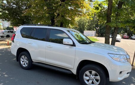 Toyota Land Cruiser Prado 150 рестайлинг 2, 2018 год, 4 300 000 рублей, 2 фотография