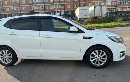 KIA Rio III рестайлинг, 2015 год, 890 000 рублей, 2 фотография