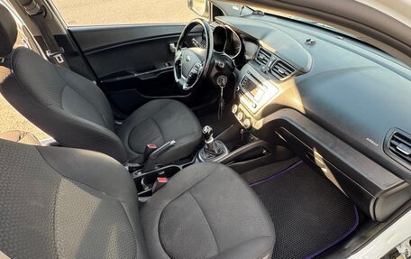 KIA Rio III рестайлинг, 2015 год, 890 000 рублей, 17 фотография