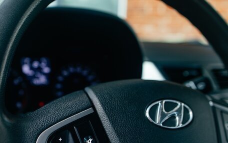 Hyundai Solaris II рестайлинг, 2016 год, 916 000 рублей, 14 фотография