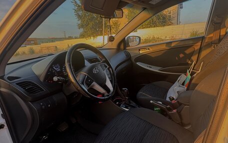 Hyundai Solaris II рестайлинг, 2014 год, 955 000 рублей, 8 фотография