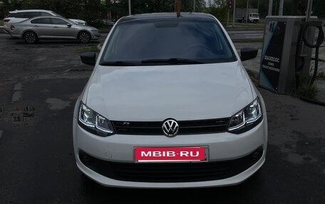 Volkswagen Polo VI (EU Market), 2013 год, 800 000 рублей, 2 фотография