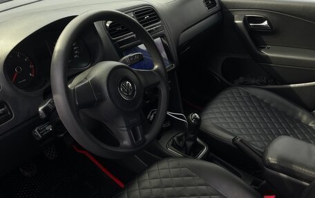 Volkswagen Polo VI (EU Market), 2013 год, 800 000 рублей, 19 фотография
