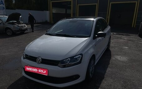 Volkswagen Polo VI (EU Market), 2013 год, 800 000 рублей, 10 фотография