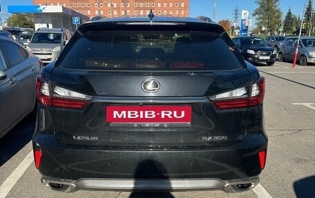 Lexus RX IV рестайлинг, 2019 год, 4 750 000 рублей, 8 фотография