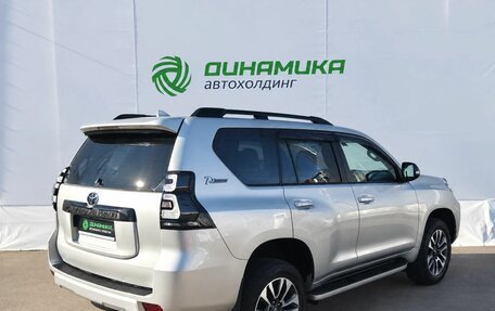 Toyota Land Cruiser Prado 150 рестайлинг 2, 2022 год, 5 950 000 рублей, 5 фотография