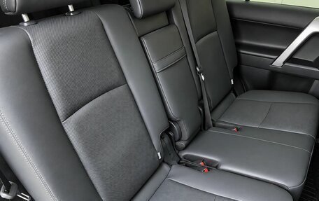 Toyota Land Cruiser Prado 150 рестайлинг 2, 2022 год, 5 950 000 рублей, 18 фотография