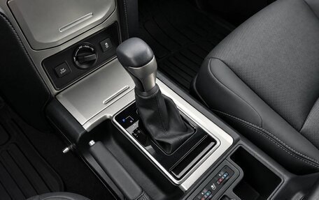 Toyota Land Cruiser Prado 150 рестайлинг 2, 2022 год, 5 950 000 рублей, 16 фотография