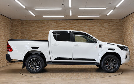 Toyota Hilux VIII, 2022 год, 4 000 000 рублей, 6 фотография