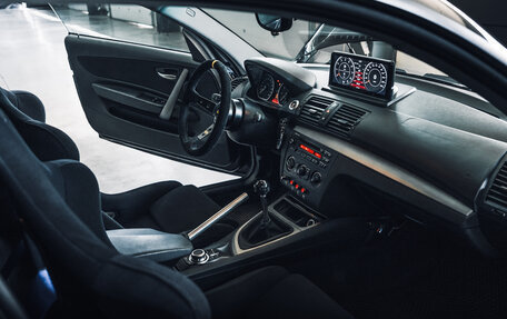 BMW 1 серия, 2011 год, 2 700 000 рублей, 13 фотография