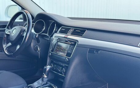 Skoda Superb III рестайлинг, 2014 год, 1 299 000 рублей, 23 фотография