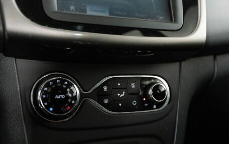 Renault Sandero II рестайлинг, 2015 год, 1 090 000 рублей, 11 фотография