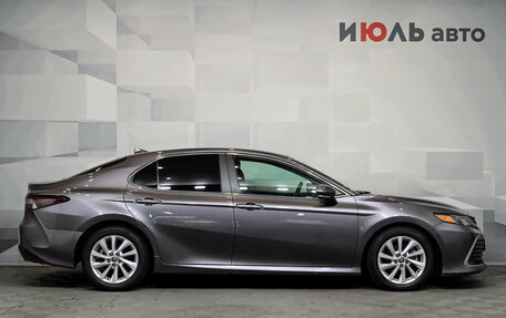 Toyota Camry, 2022 год, 2 970 000 рублей, 9 фотография