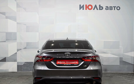 Toyota Camry, 2022 год, 2 970 000 рублей, 5 фотография