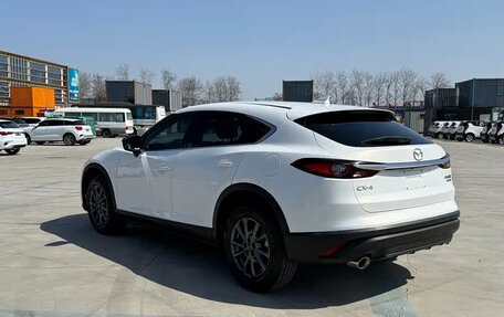 Mazda CX-4, 2023 год, 2 330 010 рублей, 2 фотография