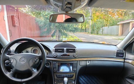 Mercedes-Benz E-Класс, 2003 год, 1 300 000 рублей, 6 фотография