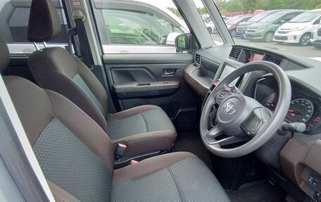 Toyota Roomy I, 2022 год, 635 000 рублей, 9 фотография
