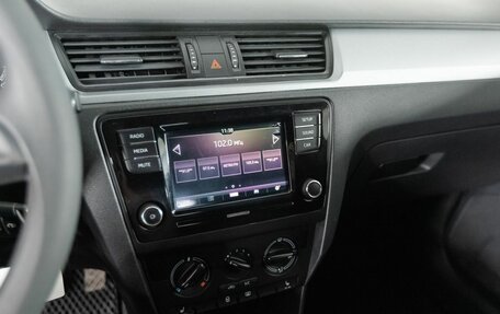Skoda Rapid I, 2018 год, 1 100 000 рублей, 11 фотография