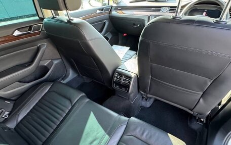 Volkswagen Passat B8 рестайлинг, 2016 год, 1 830 000 рублей, 27 фотография