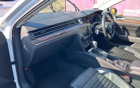 Volkswagen Passat B8 рестайлинг, 2016 год, 1 830 000 рублей, 26 фотография