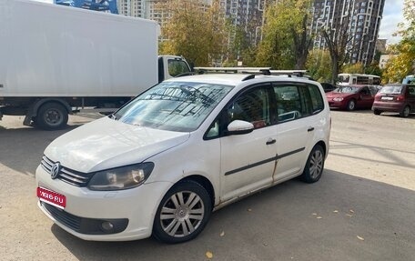 Volkswagen Touran III, 2010 год, 750 000 рублей, 1 фотография