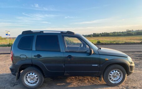 Chevrolet Niva I рестайлинг, 2009 год, 410 000 рублей, 4 фотография