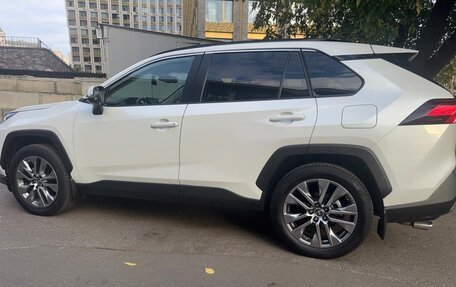 Toyota RAV4, 2022 год, 4 350 000 рублей, 3 фотография